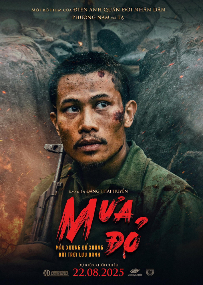 Theo Znews, Mưa đỏ lấy cảm hứng từ sự kiện 81 ngày đêm chiến đấu anh dũng, kiên cường của nhân dân và cán bộ, chiến sĩ bảo vệ thành cổ Quảng Trị năm 1972. Một trong những nhân vật trong Mưa đỏ được nhiều khán giả yêu thích là người lính nông dân Tạ. Ảnh: FB Phương Nam.