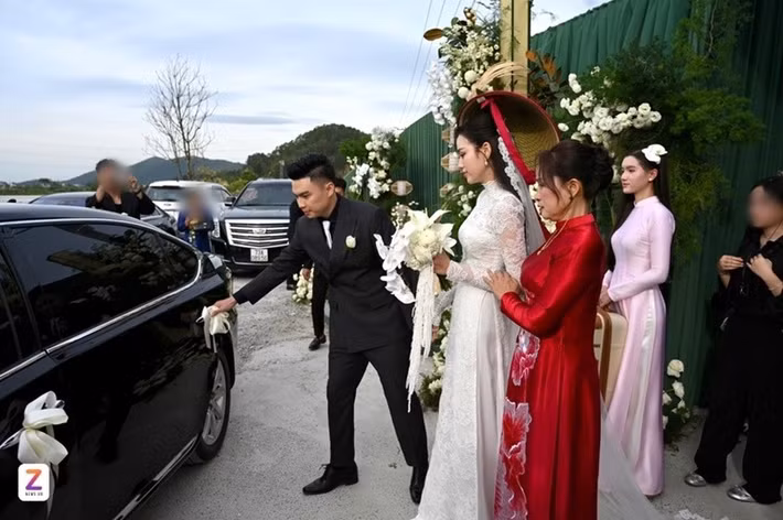 Theo Znews, trước đó, vợ chồng Đỗ Thị Hà có 6 ngày tới các địa danh nổi tiếng ở Pháp, Italy và Thụy Sĩ để chụp ảnh cưới. Ảnh: Znews.