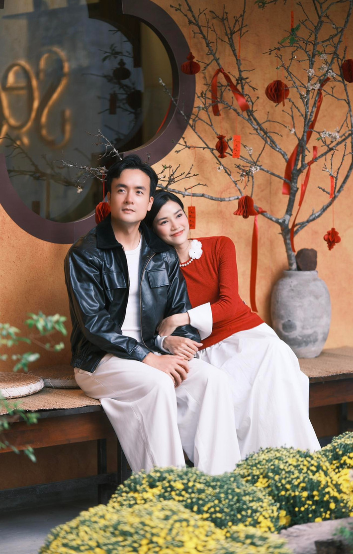 Anh Đào tiết lộ, cô được chồng chụp ảnh. "Tương truyền rằng chồng chụp ảnh đẹp cho vợ thì gia đình rất êm ấm và nhiều tiếng cười", nữ diễn viên phim Lằn ranh viết. Ảnh: FB Anh Đào.