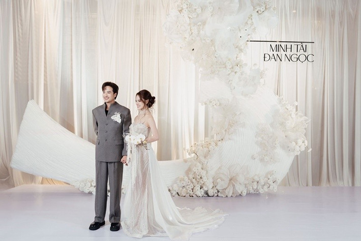 Cuối tháng 12/2025, Đoàn Minh Tài và Sunny Đan Ngọc tổ chức hôn lễ tại TP HCM và ở Vĩnh Long (Bến Tre cũ). Ảnh: FB Sunny Đan Ngọc.