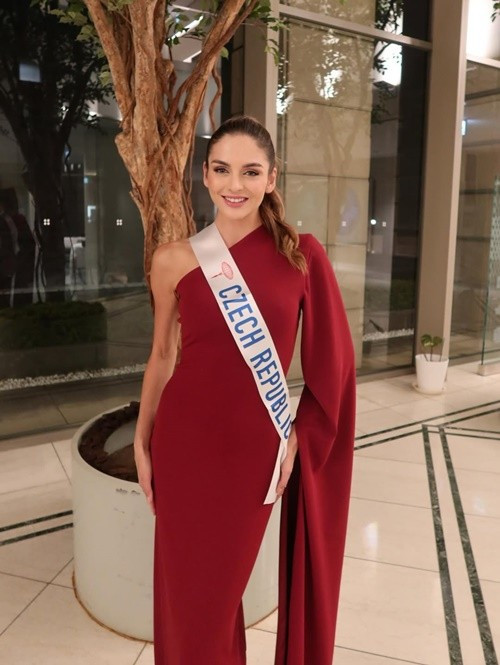 Simona Prochazkova - đại diện Czech xếp thứ 2 trong bảng dự đoán top 20 Miss International 2025 của chuyên trang sắc đẹp Missosology. Ảnh: Instagram Simona Prochazkova.