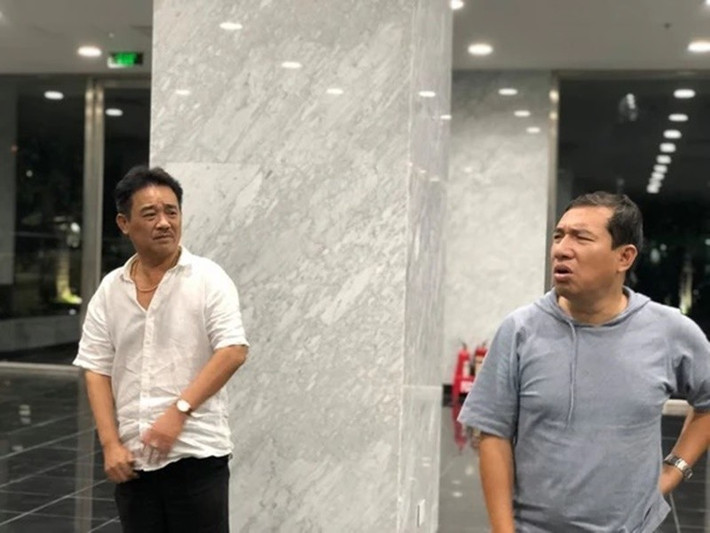 Nghệ sĩ Quốc Khánh không tiết lộ chuyện tình cảm. Về việc độc thân nhiều năm, anh bày tỏ rằng mỗi người một suy nghĩ, không phải chạy theo ai cả, bản thân cảm thấy cuộc sống vui vẻ, thoải mái thì theo. Ảnh: Vietnamnet.