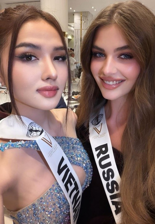 Chuyên trang Missosology đánh giá đại diện Nga - Varvara Yakovenko là thí sinh mạnh, sở hữu vẻ đẹp cổ điển cùng thần thái mạnh mẽ, cuốn hút. Ảnh: Instagram Thu Ngân.