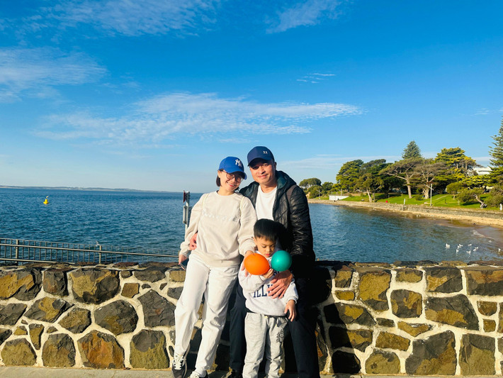 Trên trang cá nhân, nữ ca sĩ thường xuyên đăng tải hình ảnh bên chồng con.