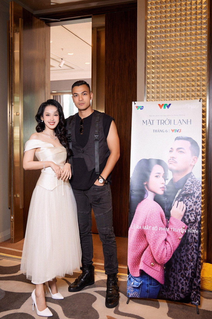 Trong Mặt trời lạnh, diễn viên Vũ Tuấn Việt đóng cặp với Tú Vi. Ảnh: FB Vũ Tuấn Việt.