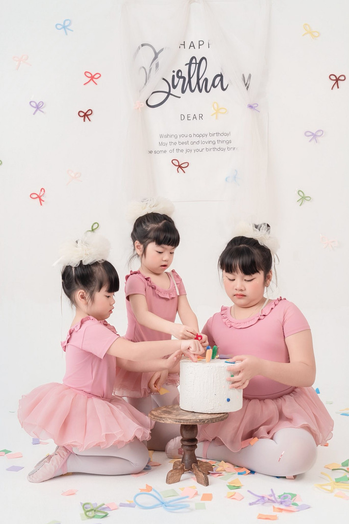 Quianna và Quinita nhận được tình yêu thương của chị gái Queenie.