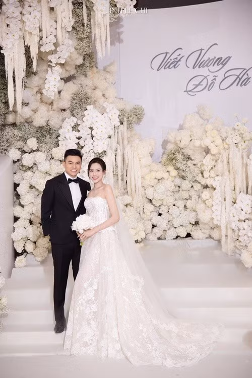 Đám cưới của Hoa hậu Đỗ Thị Hà vào năm 2025 khép lại quãng thời gian độc thân, mở ra chương mới trong cuộc sống của nàng hậu sinh năm 2001. Ảnh: FB Đỗ Thị Hà.