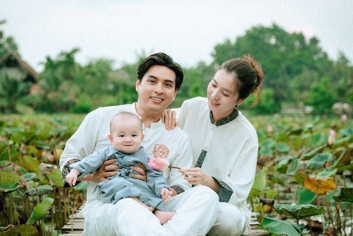 Con trai Hồ Quang Hiếu trộm vía bụ bẫm, kháu khỉnh. Ảnh: FB Hồ Quang Hiếu.