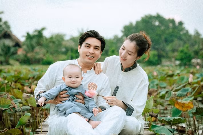 Con trai Hồ Quang Hiếu trộm vía bụ bẫm, kháu khỉnh. Ảnh: FB Hồ Quang Hiếu.