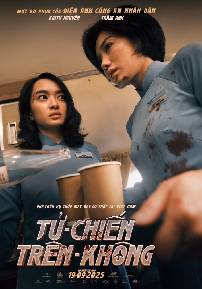 Trong Tử chiến trên không, Trâm Anh đóng vai tiếp viên hàng không Nhàn. Ảnh: FB Trâm Anh.
