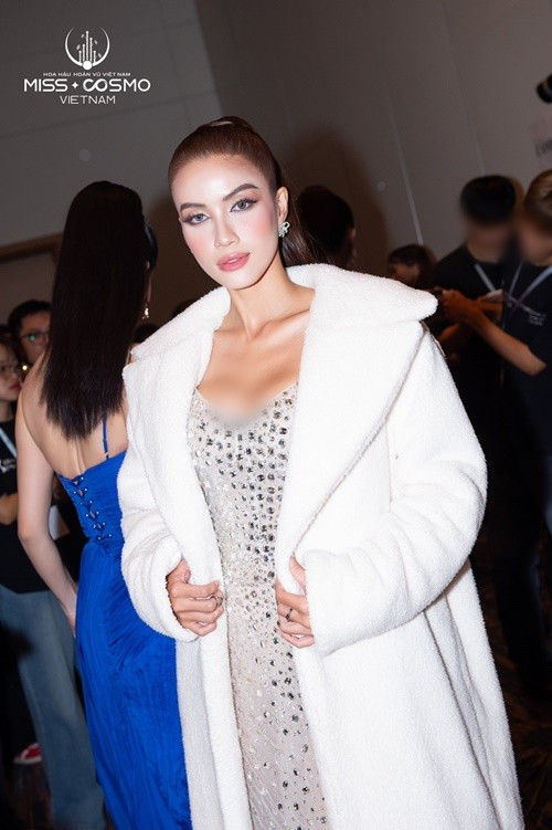 Minh Nhàn giữ phong độ ở cuộc thi Hoa hậu Hoàn vũ Việt Nam 2025. Cô lọt top 5 phần thi tài năng. Ảnh: FB Minh Nhàn.