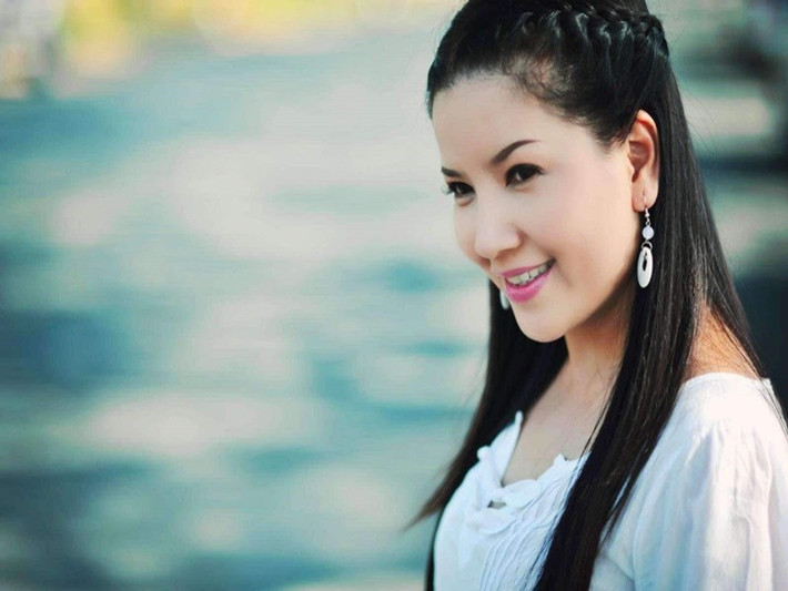 Cô còn làm đạo diễn, dẫn chương trình, bầu show. Ảnh: FB Ngọc Trinh.