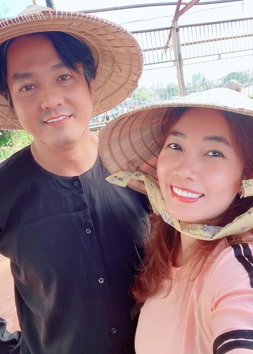 Trúc Trương từng đến phim trường thăm Cao Minh Đạt. Ảnh: FB Cao Minh Đạt.