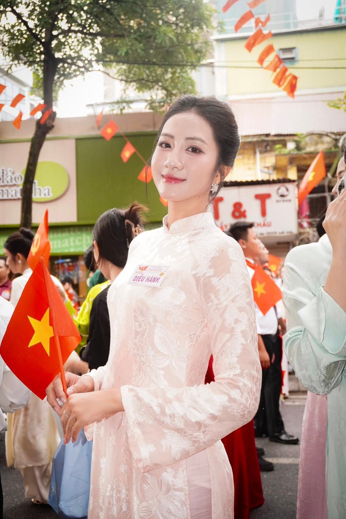 Trên trang cá nhân, Hoa hậu Hà Trúc Linh chia sẻ hình ảnh xinh đẹp rạng ngời trong tổng duyệt A80. Ảnh: FB Hà Trúc Linh.