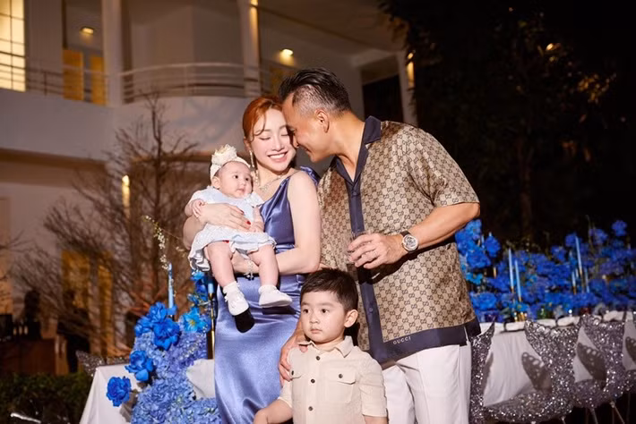 Sau khi gắn bó với Chi Bảo, Lý Thùy Chang có cuộc sống ngày càng sang chảnh.