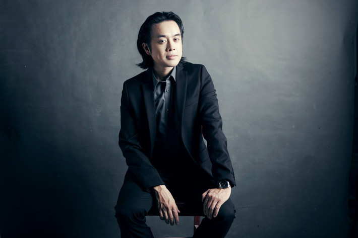 Theo VTV, Dương Khắc Linh lớn lên tại Hà Lan. Năm 12 tuổi, anh thi đậu Nhạc viện Hà Lan. Suốt 15 năm, anh gắn bó với chiếc đàn piano cổ điển. Ảnh: FB Dương Khắc Linh.