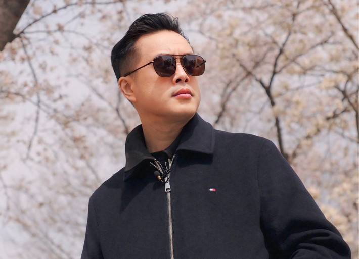 Dương Khắc Linh sáng tác các ca khúc: Cánh hồng phai, Đừng như thói quen, Xin hãy thứ tha, Đồng xanh, Xin đừng lặng im, Yêu và yêu… Ảnh: FB Dương Khắc Linh.