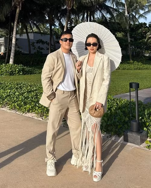 Nhận lời tỏ tình từ Justin vào năm 2016, Băng Di đồng ý hẹn hò. Năm 2017, cặp đôi công khai hẹn hò. Ảnh: Instagram Justin Chiêm.