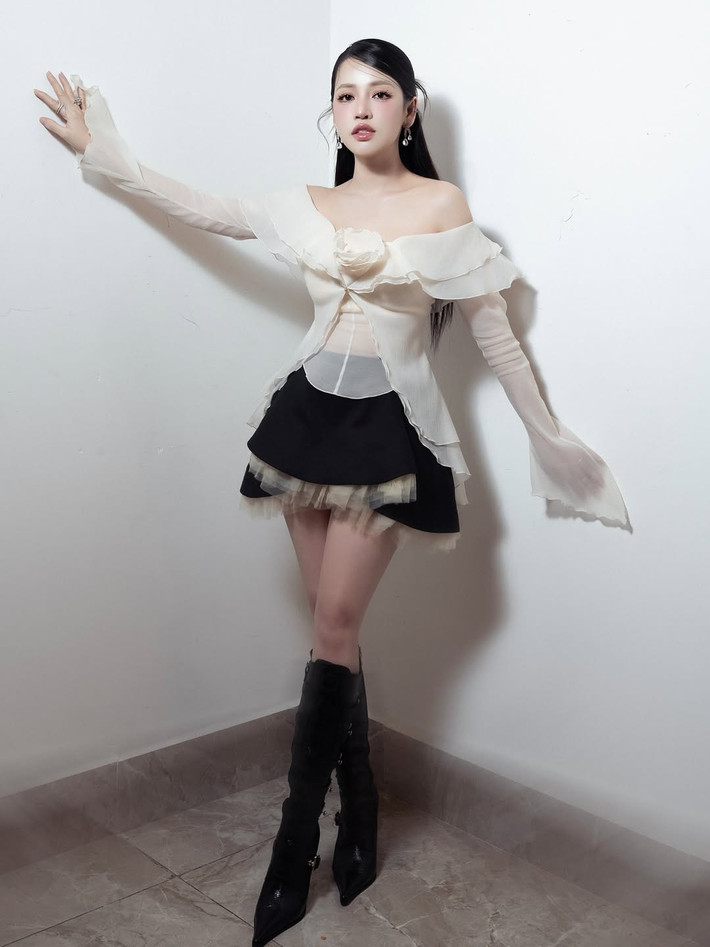 Puka đã lấy lại được vóc dáng thon gọn sau sinh. Ảnh: Instagram Puka.