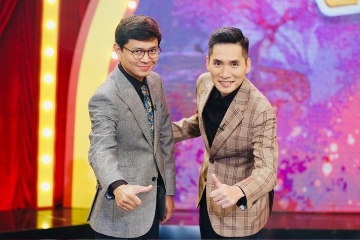 Quốc Khánh từng chia sẻ rằng đối với anh, VTV là địa chỉ số một về quy mô và tầm vóc, và đơn giản hơn là môi trường làm việc tốt nhất. Nơi đây mang lại cho anh tất cả mọi thứ từ công việc thú vị, thu nhập ổn định, mối quan hệ bạn bè. Ảnh: Vietnamnet.