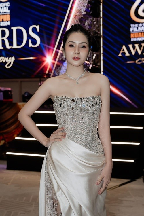 Chia sẻ trên Vietnamnet, tình cũ của Jack cho biết, có những ngày, cô làm việc từ 16-20 tiếng. Ảnh: FB Thiên An.