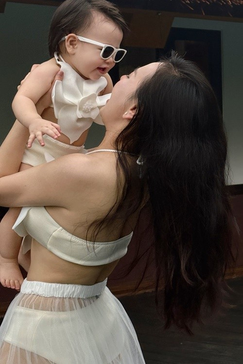 Năm 2021, khi còn son rỗi, nữ diễn viên phim Hương vị tình thân sở hữu vòng ba 98cm. Ảnh: FB Phương Oanh.