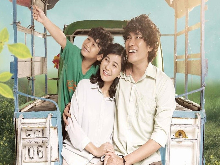 Năm 2020, Cát Phượng nhận giải Nữ diễn viên chính xuất sắc ở Cánh diều vàng cho vai diễn trong phim Hạnh phúc của mẹ. Ảnh: Harper’s Bazaar Việt Nam.