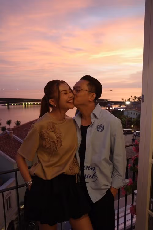 Vợ chồng nữ người mẫu mong có con trong năm nay. Ảnh: FB Thanh Hằng.