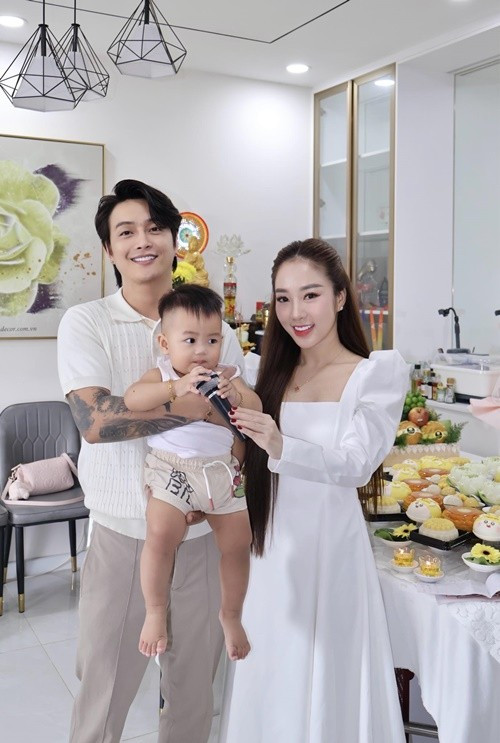 Con trai chung của TiTi và Nhung Babie chào đời vào tháng 8/2024. Ảnh: FB TiTi.