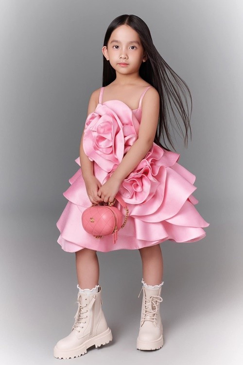 Nam thiết kế từng mua set túi hàng hiệu gần 700 triệu đồng cho bé MyMy. Ảnh: FB Đỗ Mạnh Cường.