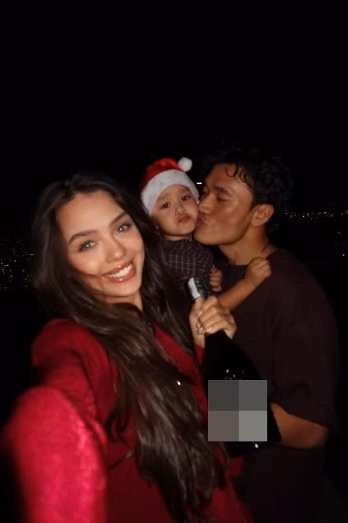 Nam thủ môn cũng dành nhiều lời ngọt ngào cho bạn đời. Trong sinh nhật Dianka năm 2025, anh không ngần ngại bày tỏ tình cảm công khai. Ảnh: FB Dianka Zakhidova.