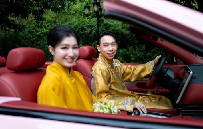 Đôi vợ chồng son tổ chức tiệc cưới vào tối ngày 22/1. Ảnh: Vũ Mạnh Tuấn/Znews.