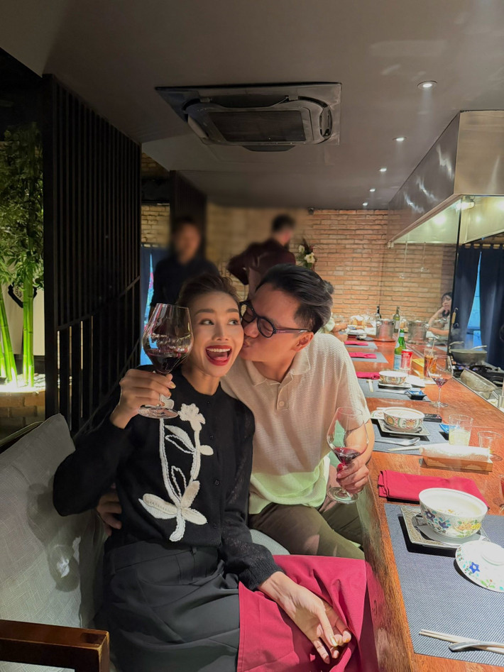 Về chuyện sinh con, Thanh Hằng cho biết: "Bây giờ tôi chỉ còn việc đẻ con thôi chứ cũng khá nhiều điều tôi đều quản được".