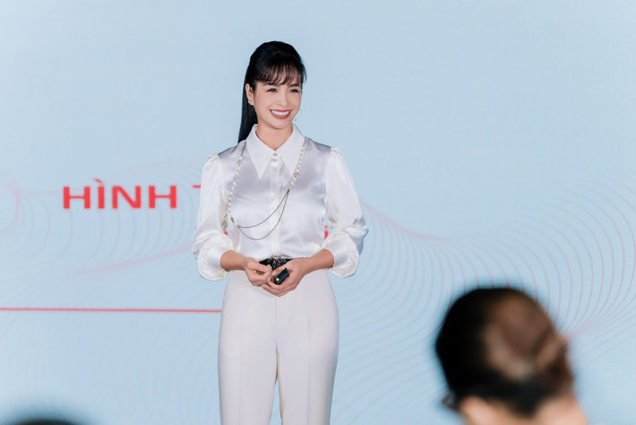 Thúy Hằng hiện tập trung kinh doanh và tham gia giảng dạy, đào tạo người mẫu nhí. Ảnh: FB Thúy Hằng.