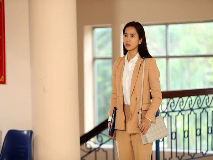 'Người đẹp khóc' trên màn ảnh Việt từng chia sẻ trên Vietnamnet rằng dù lập gia đình, cô vẫn sẽ không từ bỏ sự nghiệp. Ảnh: Người Đưa Tin.