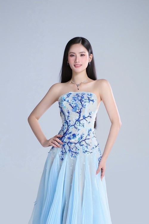 Ý Nhi còn chia sẻ: “Hiện tại Nhi và Kiệt muốn được quý khán giả quan tâm nhiều hơn về phần công việc của Nhi, cả hai xin phép giữ chuyện tình cảm ở một góc riêng tư để công việc và tình cảm đều phát triển thuận lợi”. Ảnh: FB Ý Nhi.