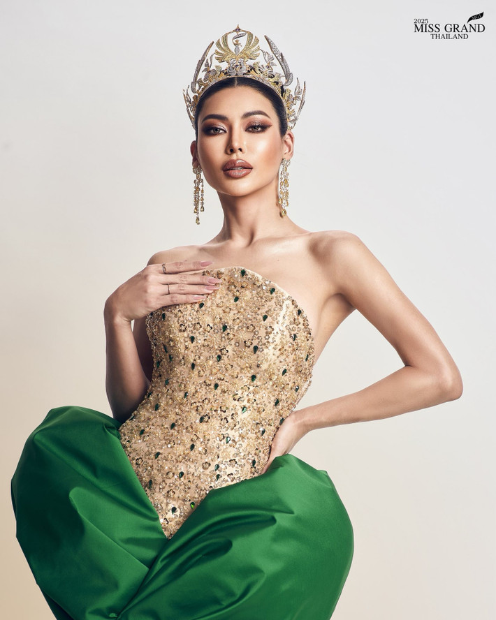 Gotchabell Sarunrat Puagpipat - đại diện Thái Lan ở Hoa hậu Hoà bình Quốc tế 2025 có bằng Thạc sĩ Nghệ thuật và Truyền thông của Đại học Sripatumipatum. Ảnh: Miss Grand Thailand.