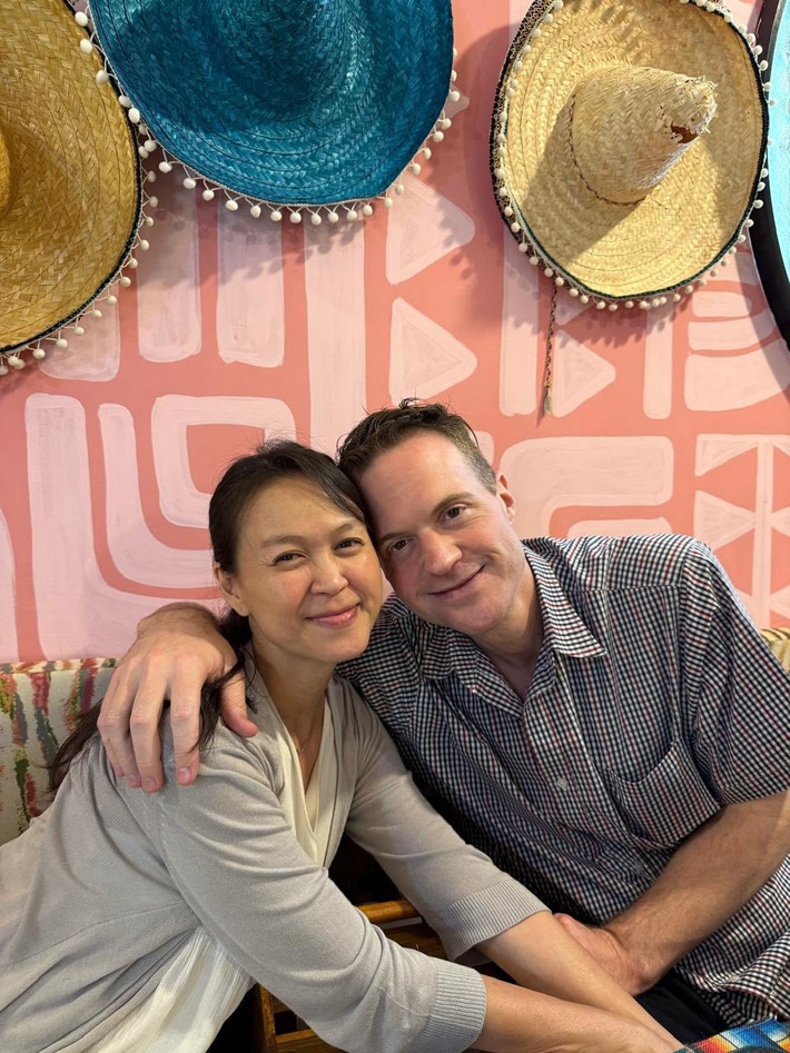 Ngọc Nga và bạn đời tận hưởng cuộc sống như vợ chồng son khi các con đều đã lớn.