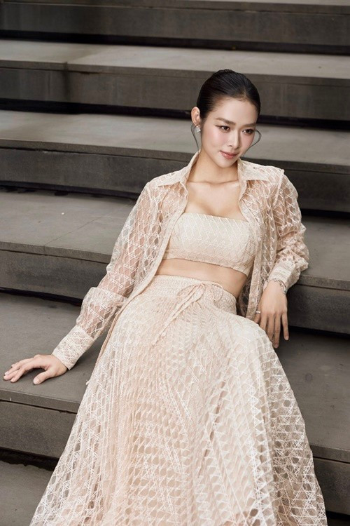 Tại Mai vàng 2023, Diệp Bảo Ngọc giành giải Nữ diễn viên điện ảnh và truyền hình được yêu thích nhất với vai diễn trong Lật mặt 6: Tấm vé định mệnh. Ảnh: FB Diệp Bảo Ngọc.