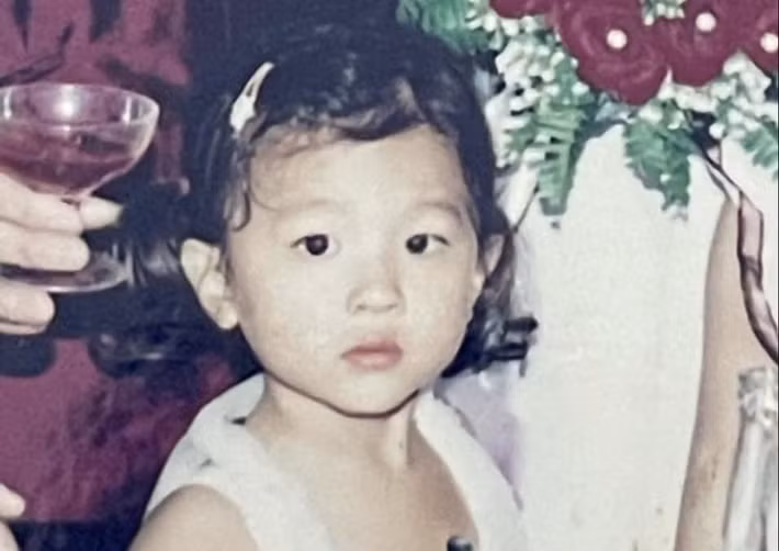 Trước đó, "em xinh" Lamoon từng chia sẻ hình ảnh năm 3 tuổi. Ảnh: FB Lamoon.