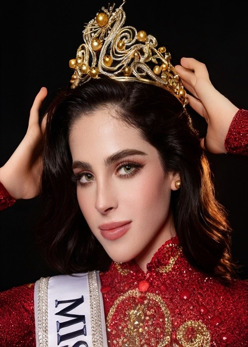 Theo Znews, mỹ nhân Mexico khẳng định rằng cô vững vàng nên những tin nhắn đe dọa, lăng mạ trên các nền tảng mạng không thể quật ngã cô. Ảnh: Miss Universe.