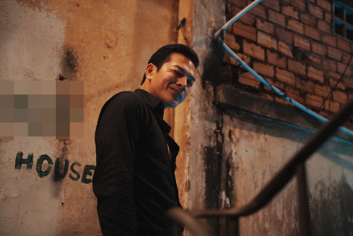 Năm 2024, Trần Bảo Sơn công bố dự án Con đường vô tận do anh làm đạo diễn. Năm 2025, anh đổi tên phim thành Trên con đường mới. Ảnh: FB Trần Bảo Sơn.