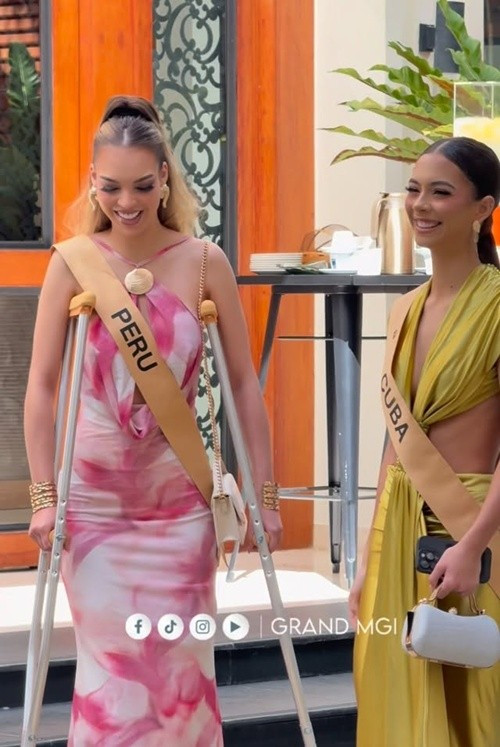 Flavia Lopez tươi tắn sau khi điều trị chấn thương đầu gối. Ảnh: Instagram Flavia Lopez.