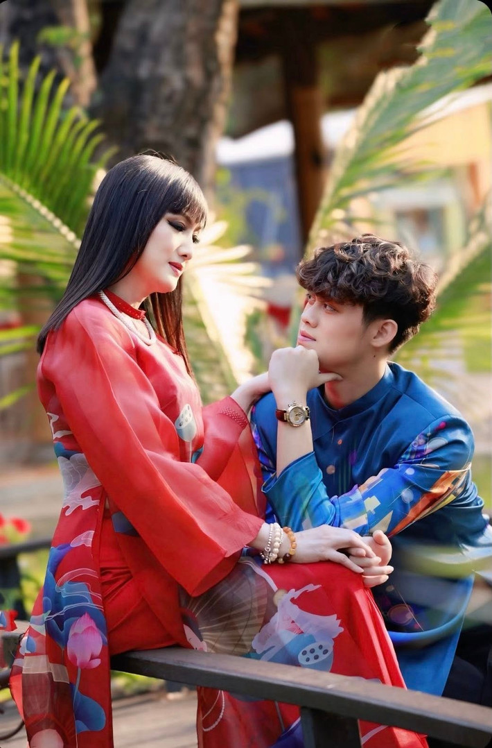 Con trai diễn viên Hiền Mai tên thật Nguyễn Minh Tuấn, tên thân mật Tony, gây chú ý với ngoại hình sáng, chiều cao ấn tượng 1m83. Ảnh: FB Hiền Mai.