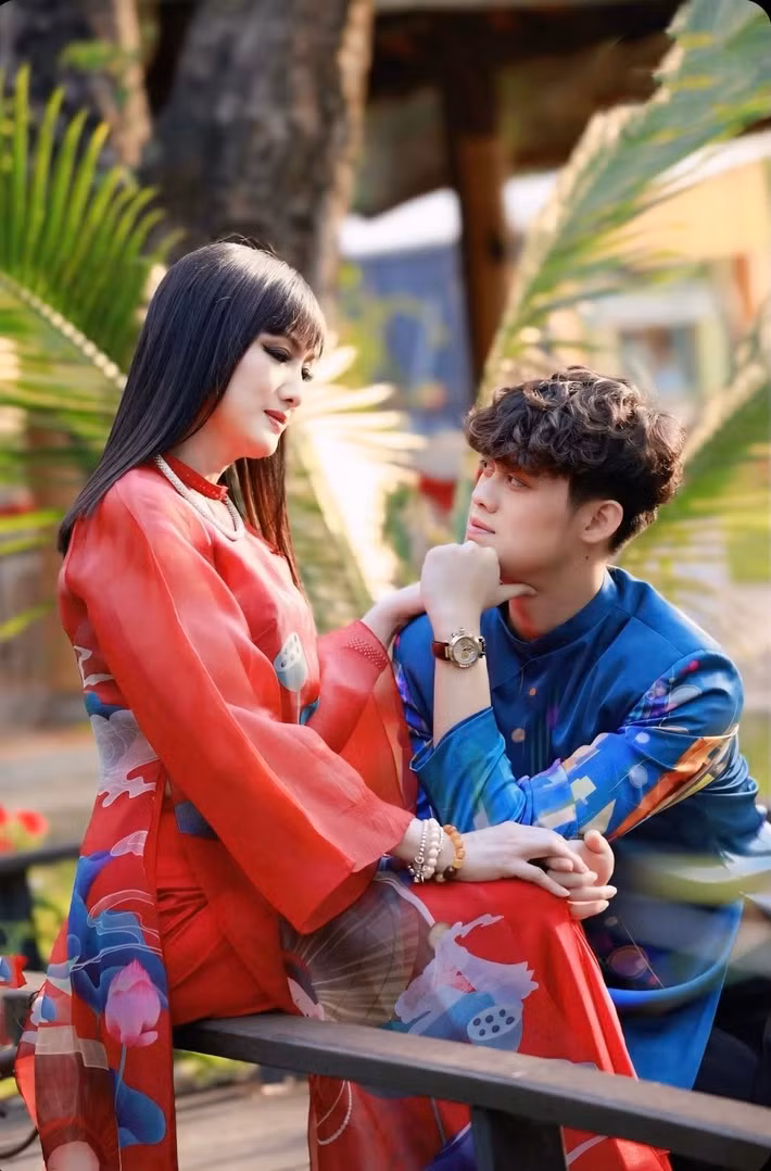 Con trai diễn viên Hiền Mai tên thật Nguyễn Minh Tuấn, tên thân mật Tony, gây chú ý với ngoại hình sáng, chiều cao ấn tượng 1m83. Ảnh: FB Hiền Mai.