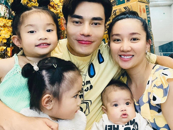 Đóng chung phim Khi ta hai lăm cùng Midu, Lê Dương Bảo Lâm bị vợ ghen. Nam diễn viên mới đây chia sẻ, Quỳnh Quỳnh chỉ ghen nhẹ vui vui chứ cô hiểu công việc diễn xuất của chồng và toàn tâm ủng hộ. Ảnh: FB Lê Dương Bảo Lâm.