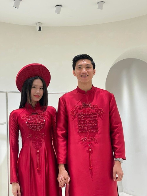 Năm 2023, Doãn Hải My và Đoàn Văn Hậu chính thức về chung một nhà. Đến năm 2024, cặp đôi đón con trai đầu lòng, mở ra một giai đoạn mới trong cuộc sống gia đình.