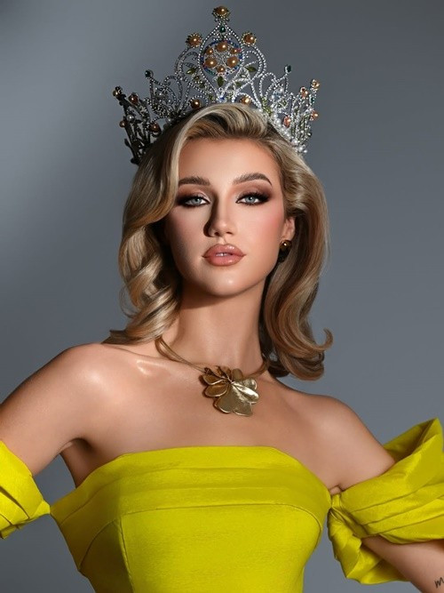 Tháng 11/2024, Jessica Lane giành vương miện Miss Earth. Gần đây, cô đếm ngược từng ngày kết thúc nhiệm kỳ.