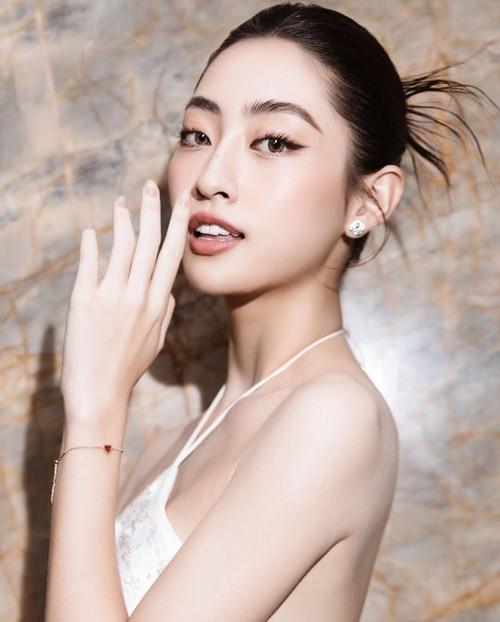 Hiện tại, nàng hậu tích cực tham gia các hoạt động showbiz. Bên cạnh đó, Lương Thùy Linh học hệ tiến sĩ, ngành Kinh tế quốc tế tại Đại học Kinh tế.