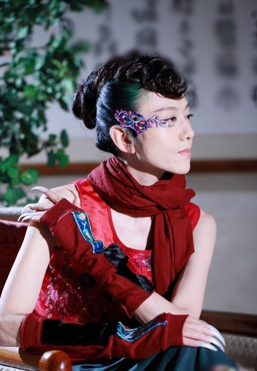 Dương Lệ Bình từng gây ấn tượng khi đóng vai Mai Siêu Phong trong Anh hùng xạ điêu phiên bản năm 2003. Ảnh: Vietnamnet.